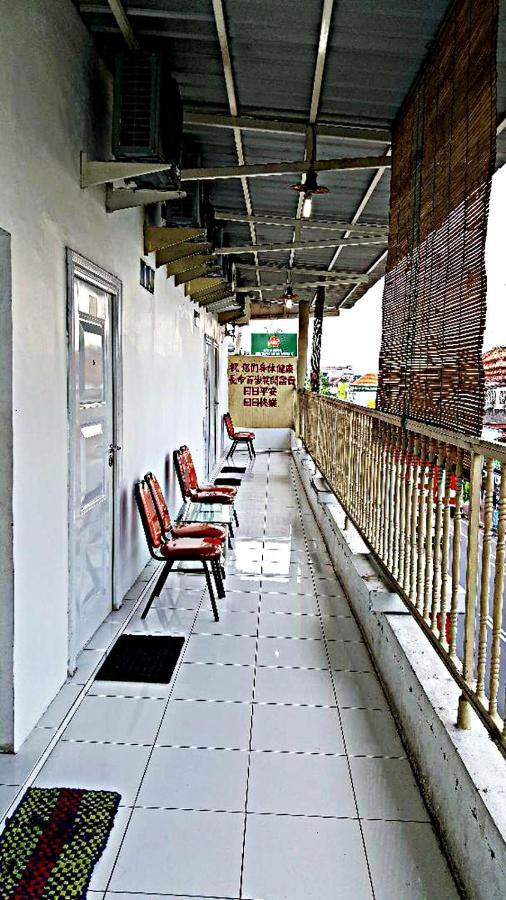 ミトラ ホテル ヨギャカルタ ジョグジャカルタ エクステリア 写真